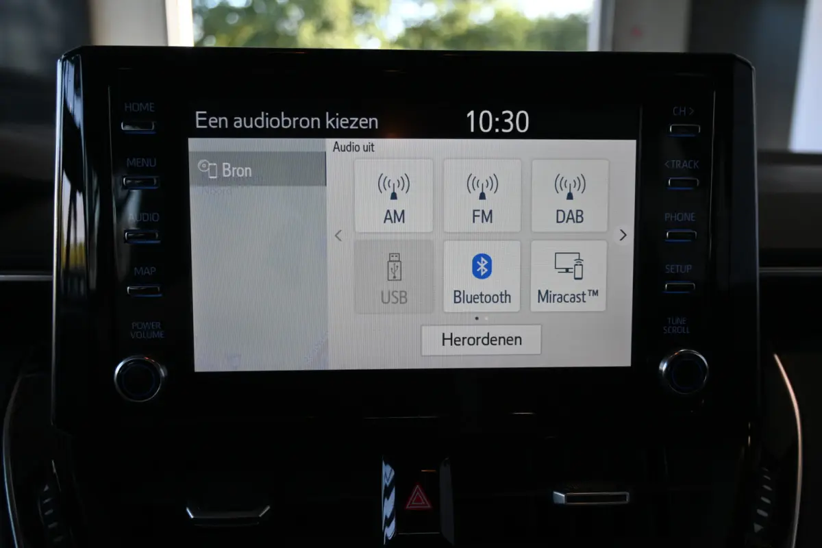 1.8 Hybrid First Edition Nap Clima Cruise Lane Assist Led Navigatie 1e Eigenaar! 100% Onderhouden! Inruil Mogelijk!
