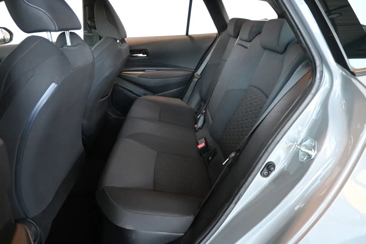 1.8 Hybrid First Edition Nap Clima Cruise Lane Assist Led Navigatie 1e Eigenaar! 100% Onderhouden! Inruil Mogelijk!