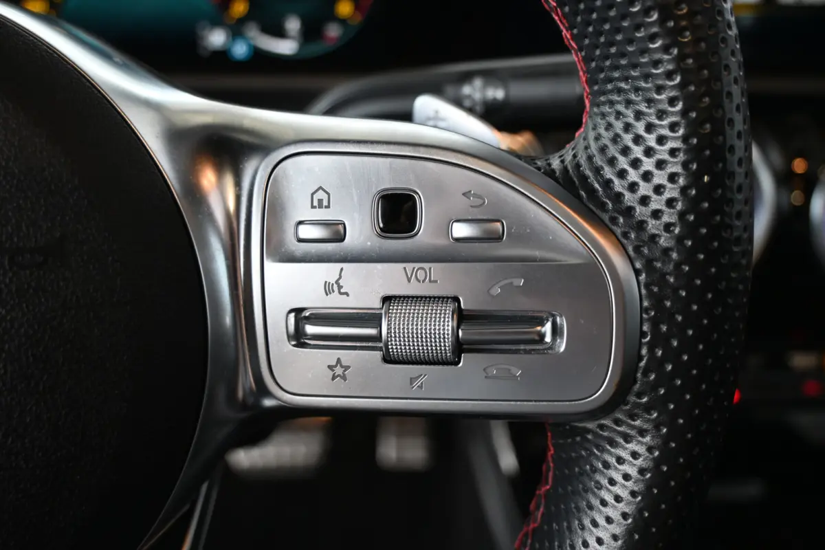 180 Automaat Business Solution AMG Clima Panoramadak Widescreen Sfeer LED Rijklaarprijs! Inruil Mogelijk!