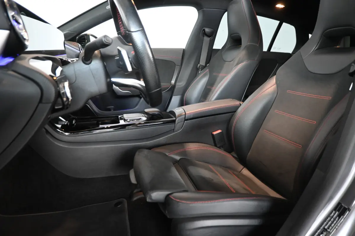 180 Automaat Business Solution AMG Clima Panoramadak Widescreen Sfeer LED Rijklaarprijs! Inruil Mogelijk!