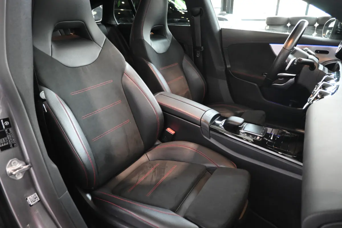 180 Automaat Business Solution AMG Clima Panoramadak Widescreen Sfeer LED Rijklaarprijs! Inruil Mogelijk!
