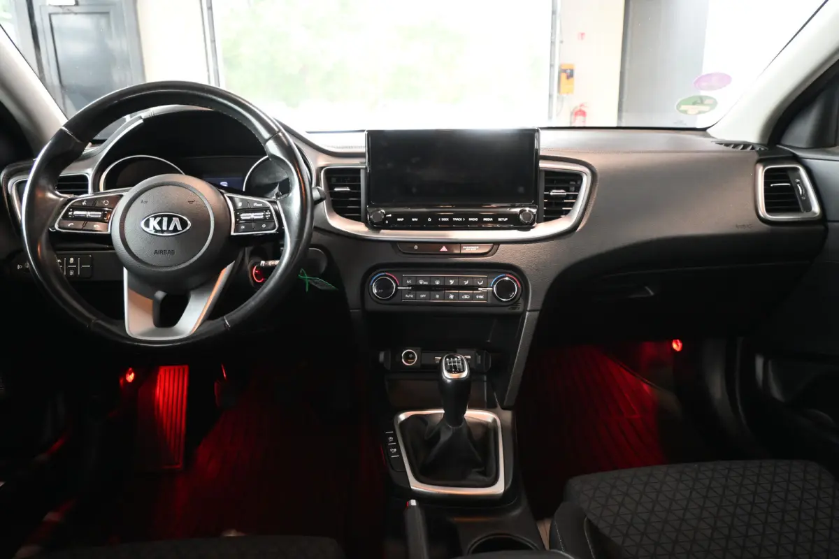 1.0 T-GDi DynamicLine Clima Navigatie Cruise control Inruil mogelijk