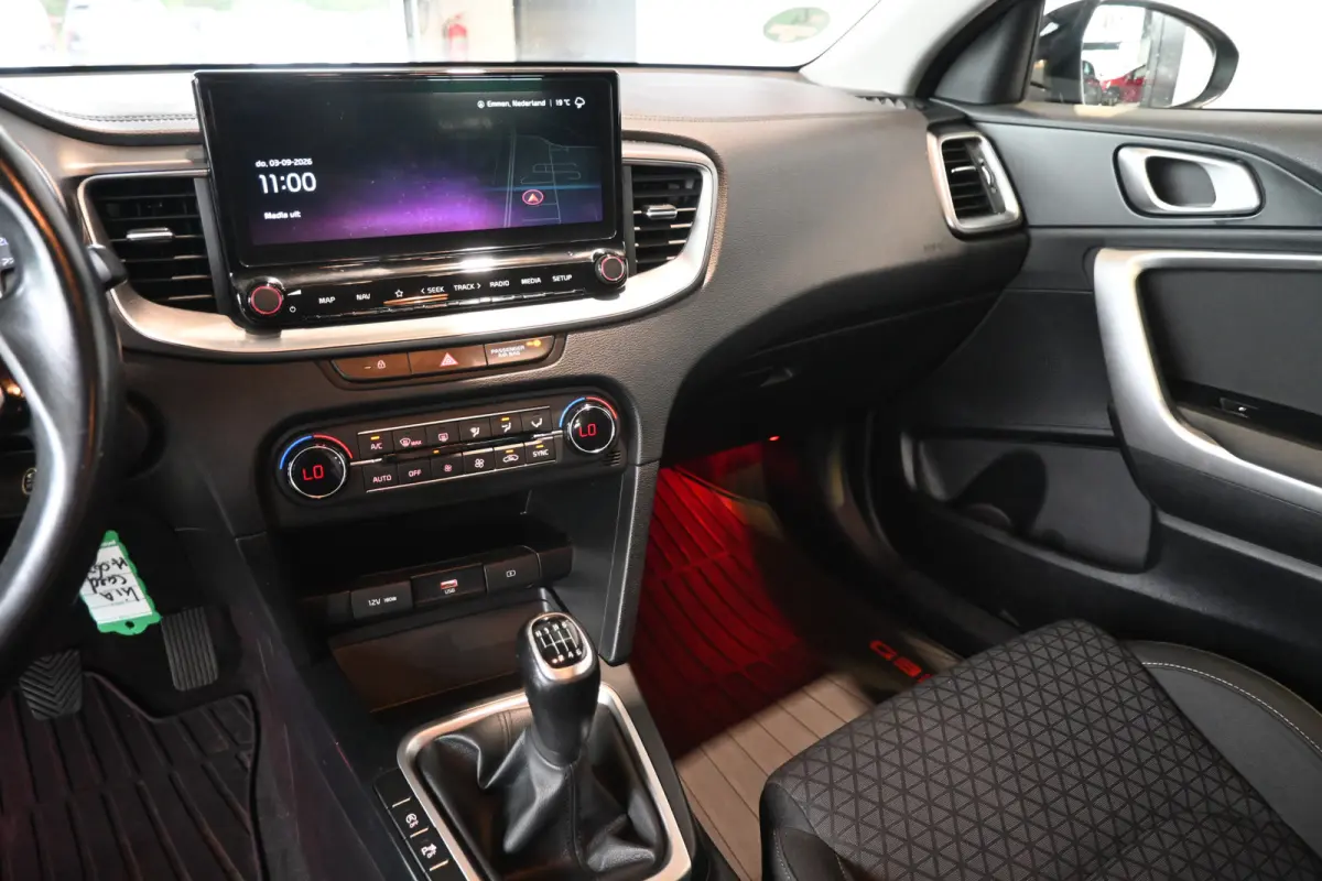 1.0 T-GDi DynamicLine Clima Navigatie Cruise control Inruil mogelijk