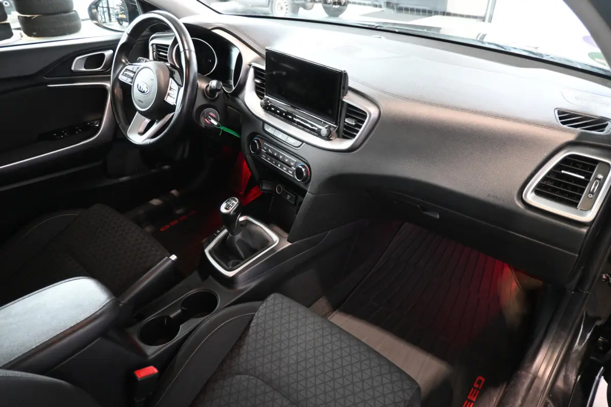 1.0 T-GDi DynamicLine Clima Navigatie Cruise control Inruil mogelijk