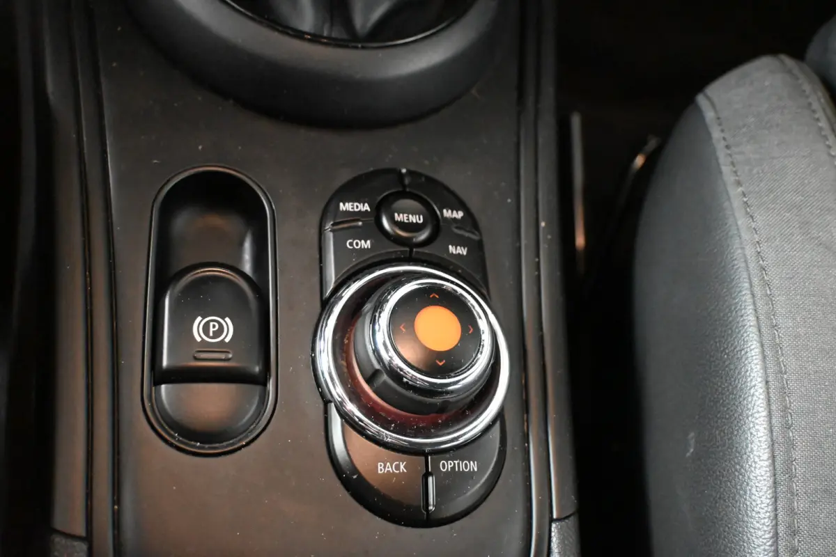1.5 Cooper Dutch Made Edition Clima Cruise control Navigatie LED Licht metaal Inruil mogelijk