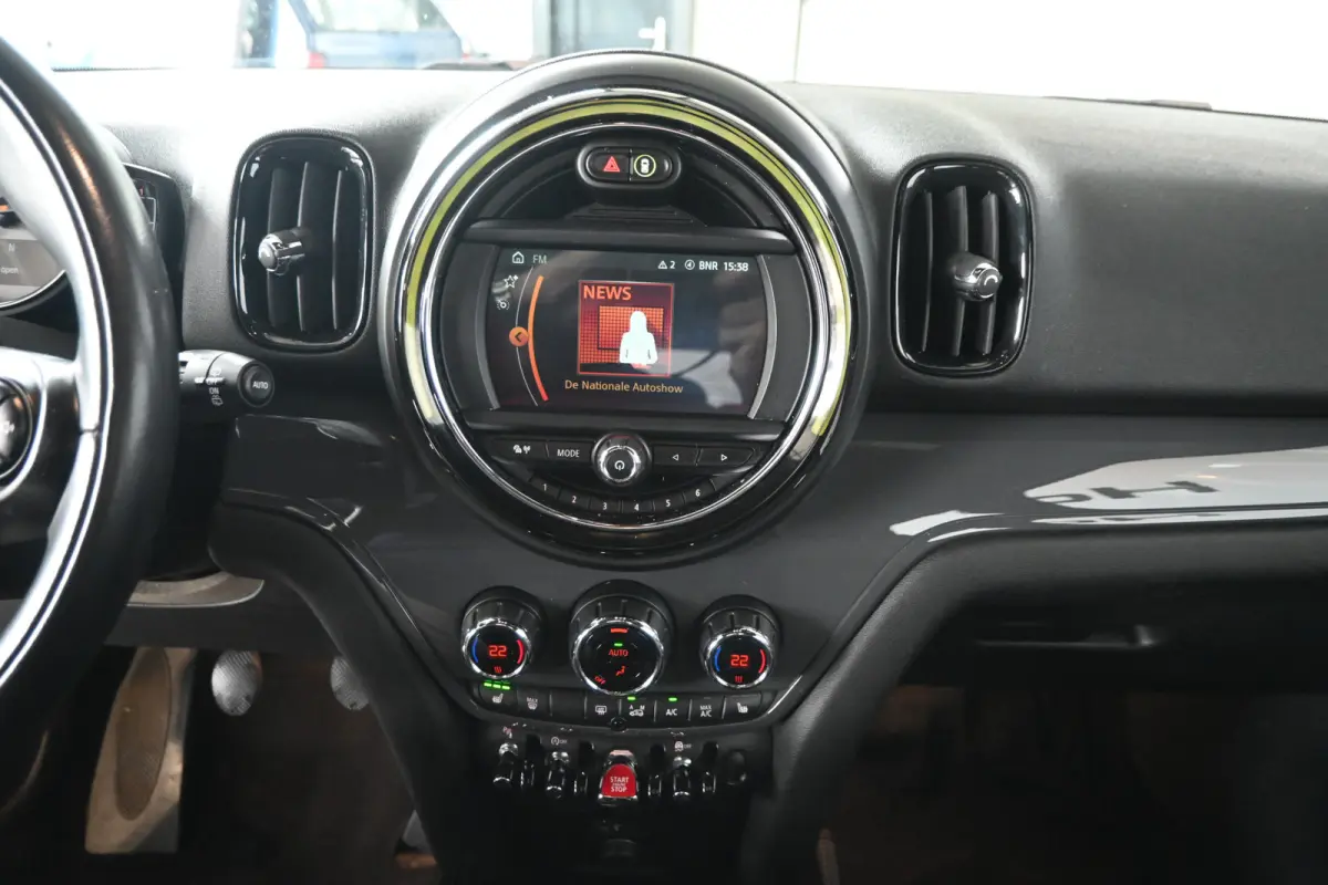 1.5 Cooper Dutch Made Edition Clima Cruise control Navigatie LED Licht metaal Inruil mogelijk