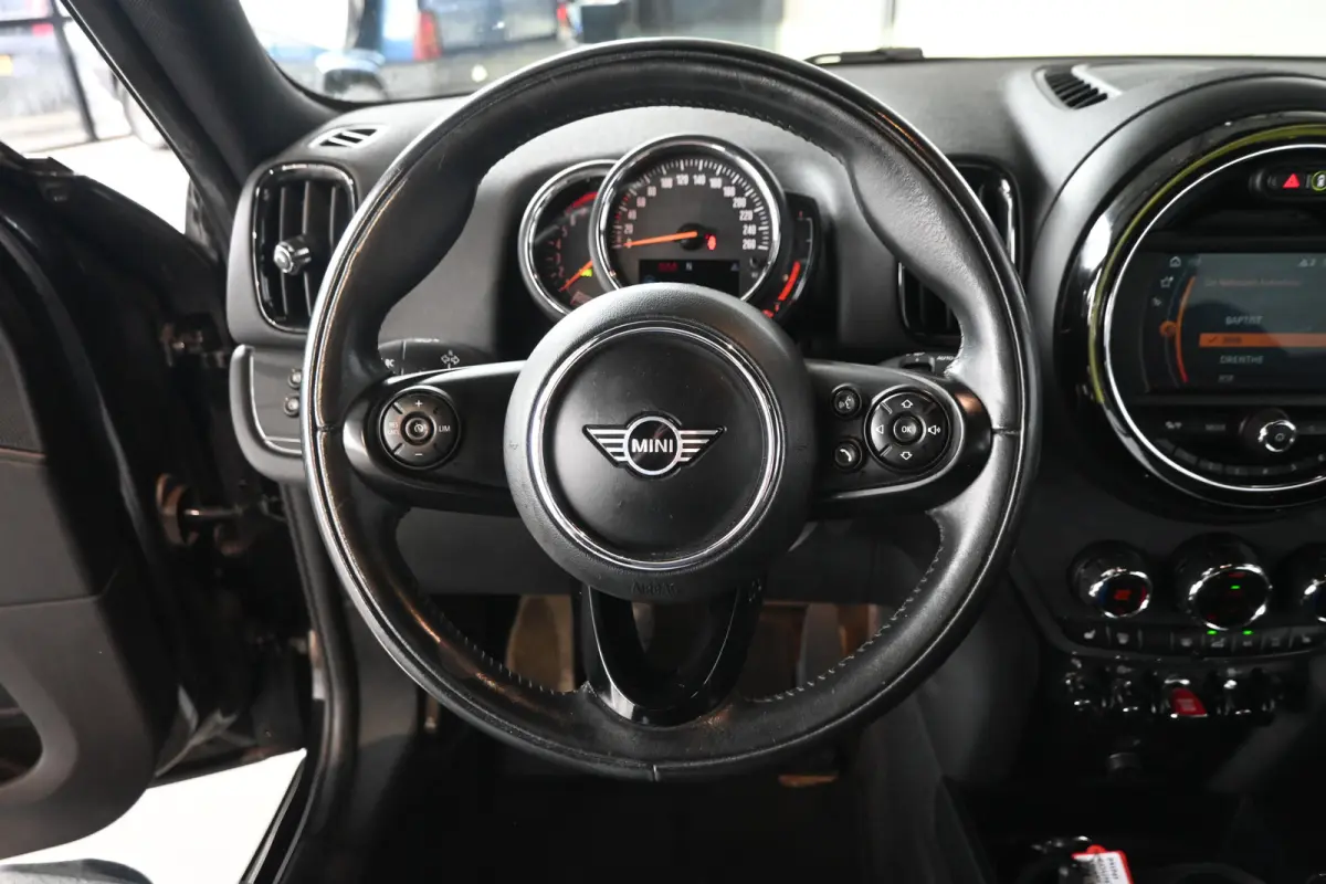 1.5 Cooper Dutch Made Edition Clima Cruise control Navigatie LED Licht metaal Inruil mogelijk