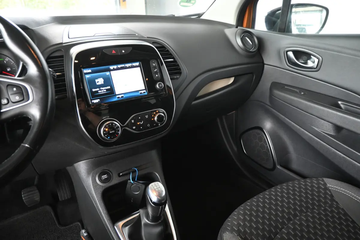 0.9 TCe Intens Easy Life Nap! Clima Cruise Led Navigatie Lichtmetaal 1e Eigenaar! 100% Onderhouden! Inruil Mogelijk!