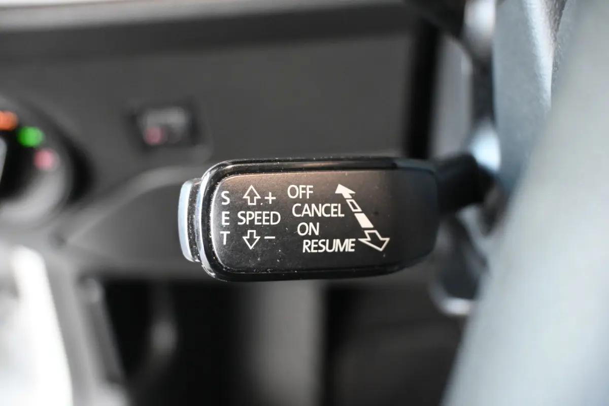 1.0 EcoTSI Automaat Style Business Intense Clima Cruise control Navigatie PDC Licht metaal Inruil mogelijk