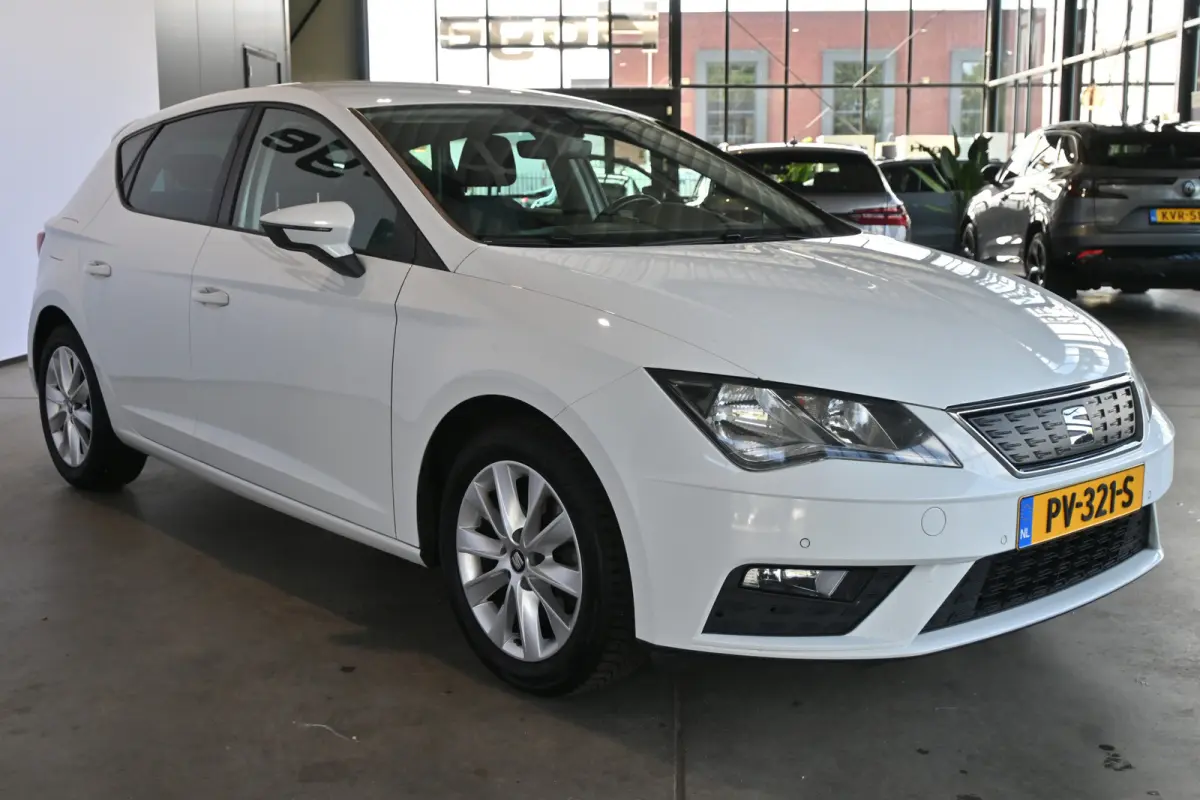 1.0 EcoTSI Automaat Style Business Intense Clima Cruise control Navigatie PDC Licht metaal Inruil mogelijk
