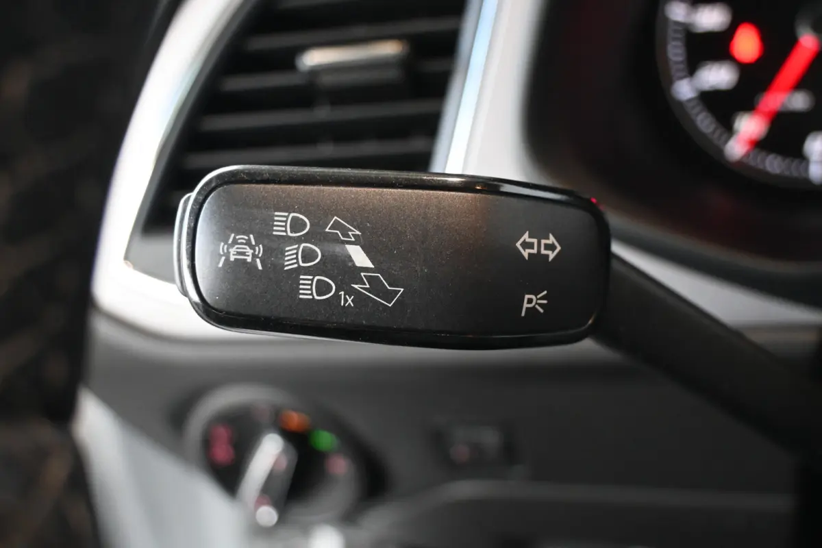 1.0 EcoTSI Automaat Style Business Intense Clima Cruise control Navigatie PDC Licht metaal Inruil mogelijk
