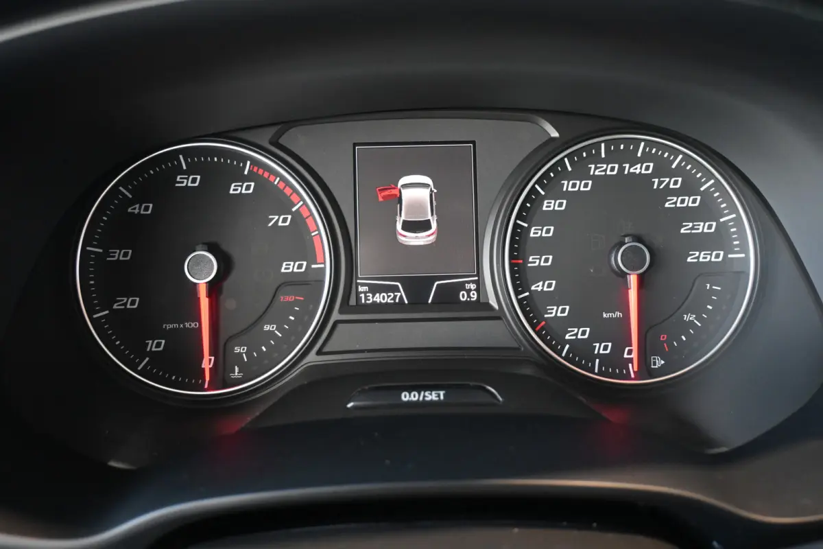 1.0 EcoTSI Automaat Style Business Intense Clima Cruise control Navigatie PDC Licht metaal Inruil mogelijk