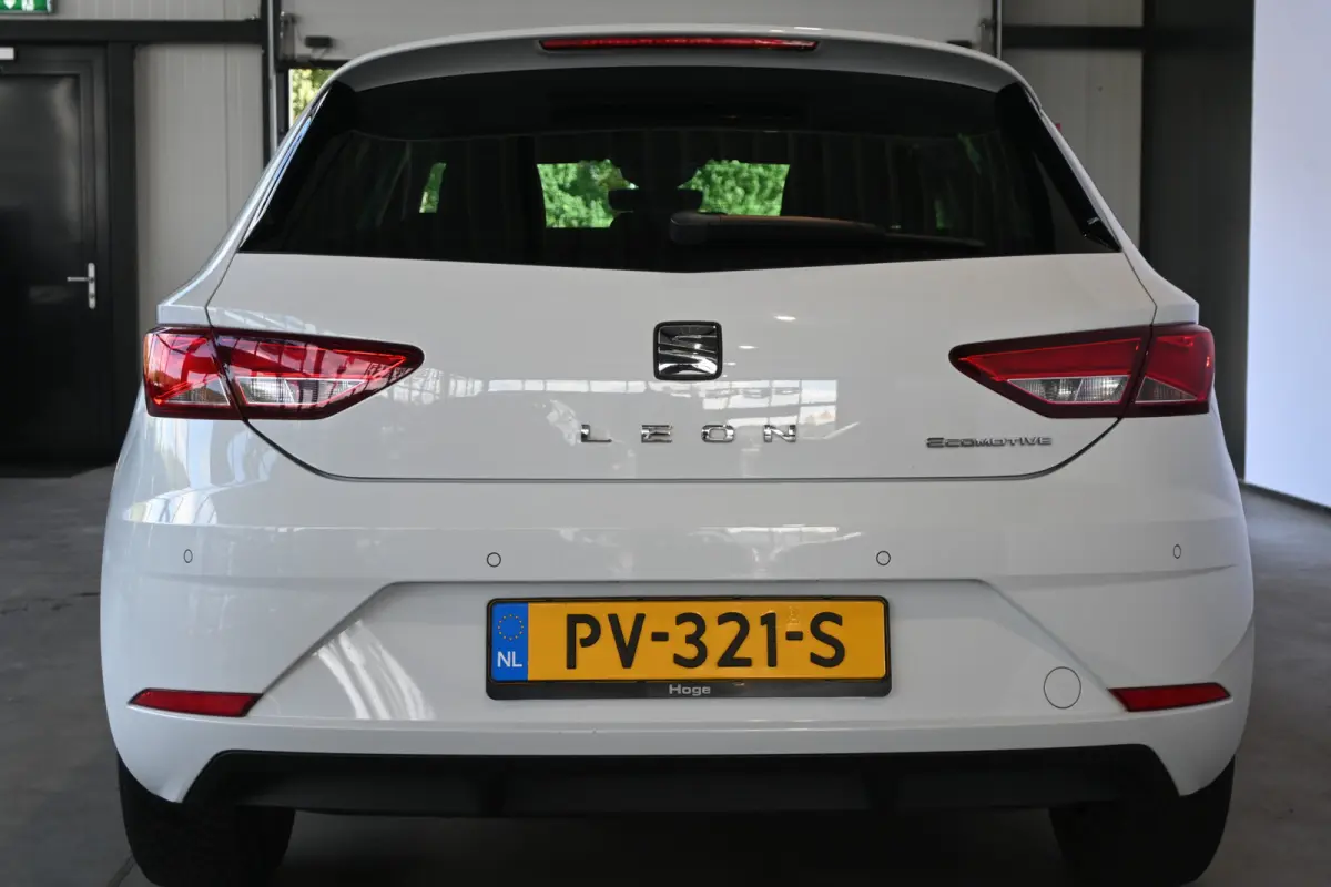 1.0 EcoTSI Automaat Style Business Intense Clima Cruise control Navigatie PDC Licht metaal Inruil mogelijk