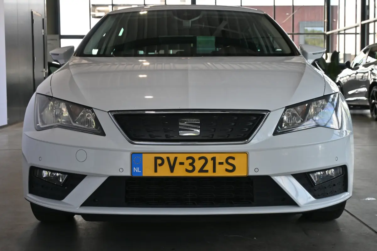1.0 EcoTSI Automaat Style Business Intense Clima Cruise control Navigatie PDC Licht metaal Inruil mogelijk