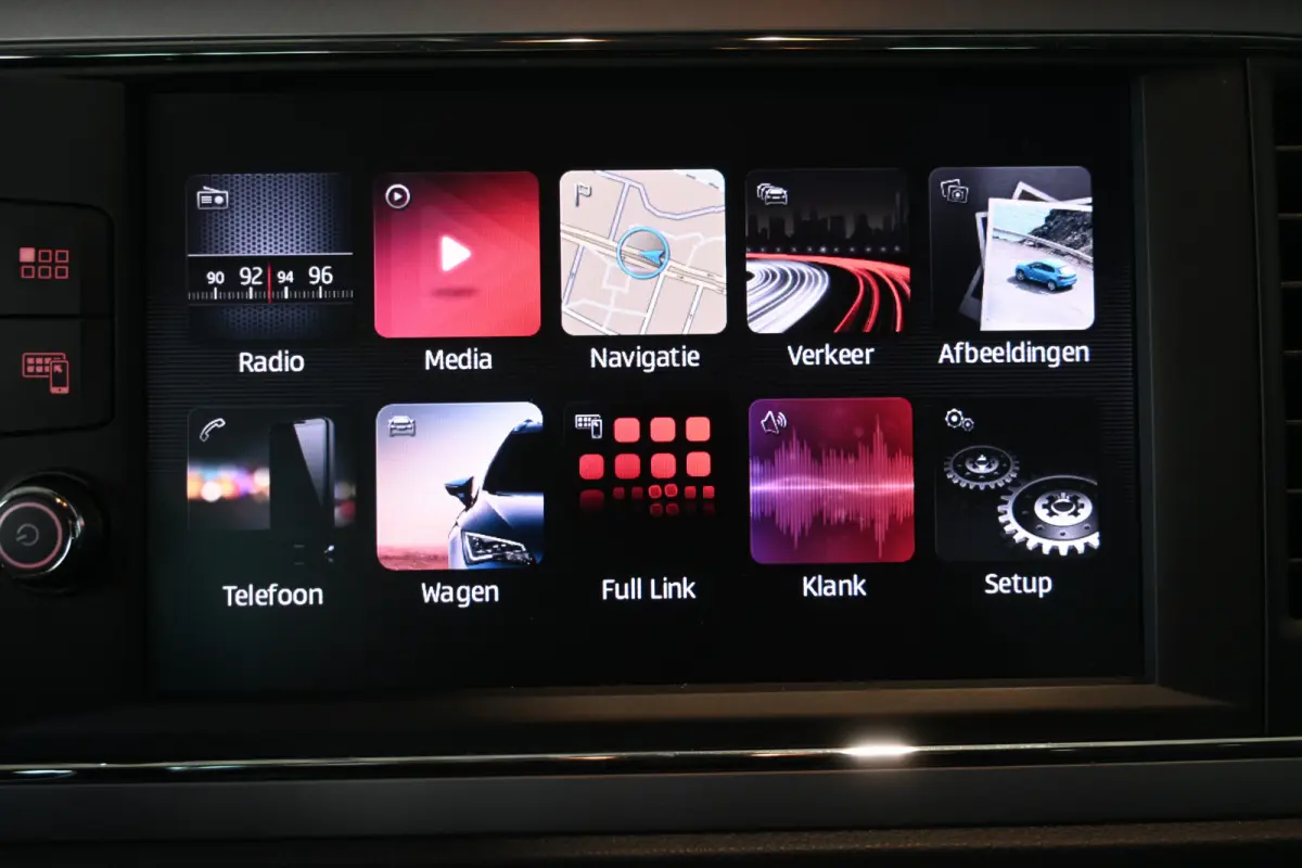 1.0 EcoTSI Automaat Style Business Intense Clima Cruise control Navigatie PDC Licht metaal Inruil mogelijk