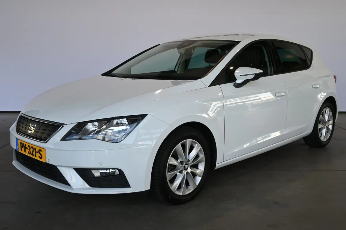 1.0 EcoTSI Automaat Style Business Intense Clima Cruise control Navigatie PDC Licht metaal Inruil mogelijk