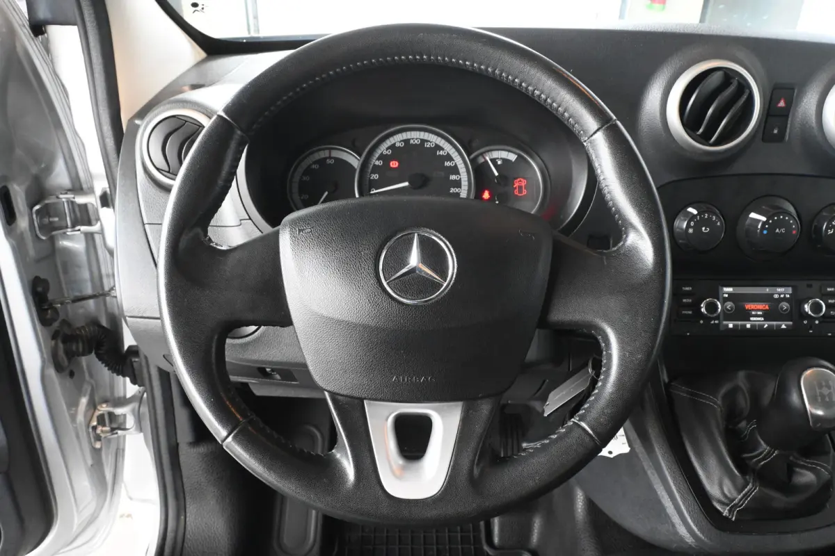 108 CDI BlueEFFICIENCY Airco Navigatie Trekhaak Rijklaarprijs! Inruil Mogelijk!