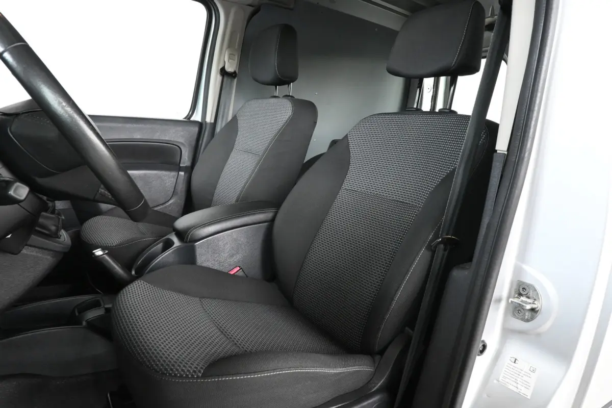 108 CDI BlueEFFICIENCY Airco Navigatie Trekhaak Rijklaarprijs! Inruil Mogelijk!