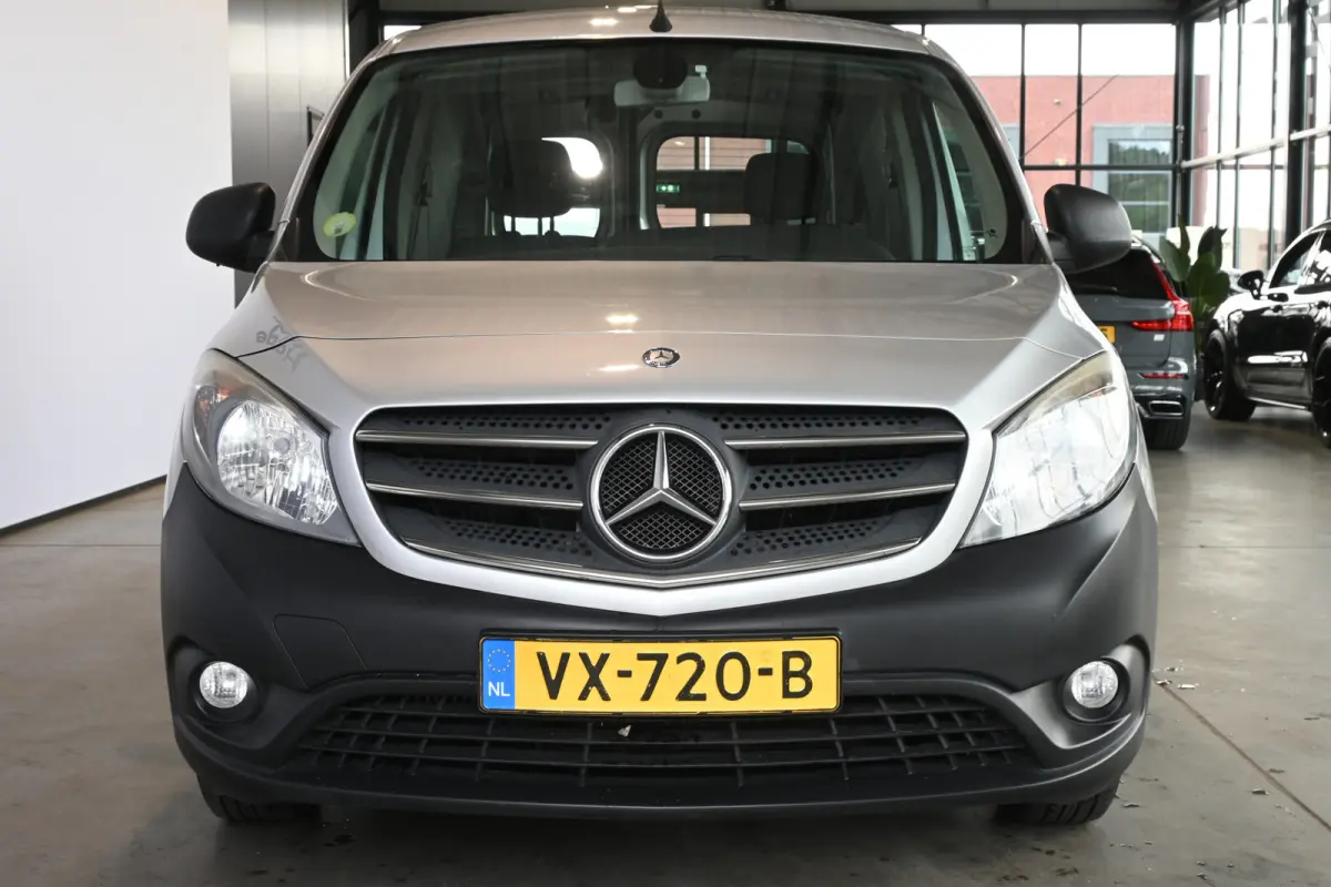 108 CDI BlueEFFICIENCY Airco Navigatie Trekhaak Rijklaarprijs! Inruil Mogelijk!