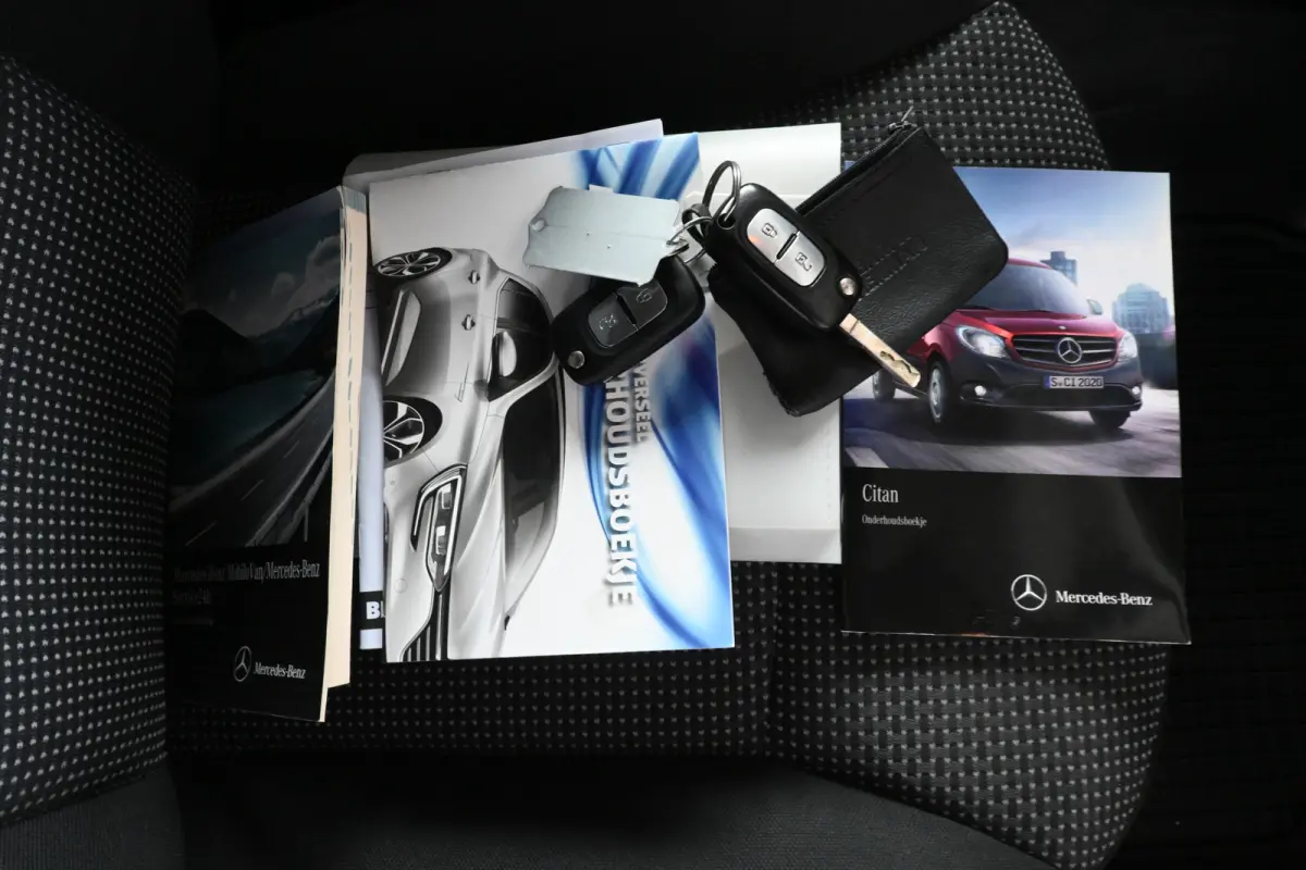 108 CDI BlueEFFICIENCY Airco Navigatie Trekhaak Rijklaarprijs! Inruil Mogelijk!