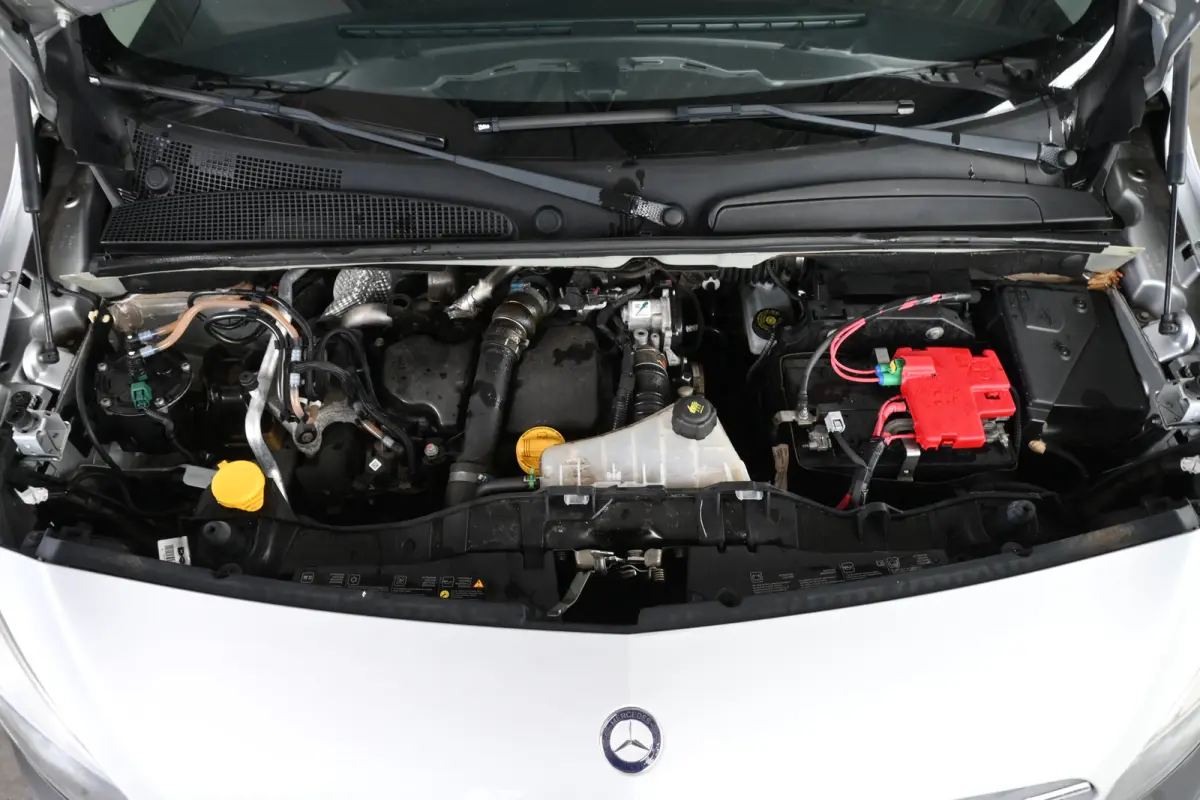 108 CDI BlueEFFICIENCY Airco Navigatie Trekhaak Rijklaarprijs! Inruil Mogelijk!
