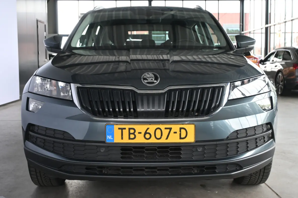 1.0 TSI Ambition Business Automaat Cruise Clima Trekhaak Navigatie CarPlay Goed Onderhouden! Inruil Mogelijk!