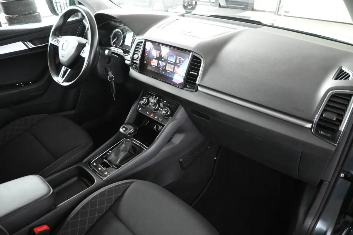 1.0 TSI Ambition Business Automaat Cruise Clima Trekhaak Navigatie CarPlay Goed Onderhouden! Inruil Mogelijk!