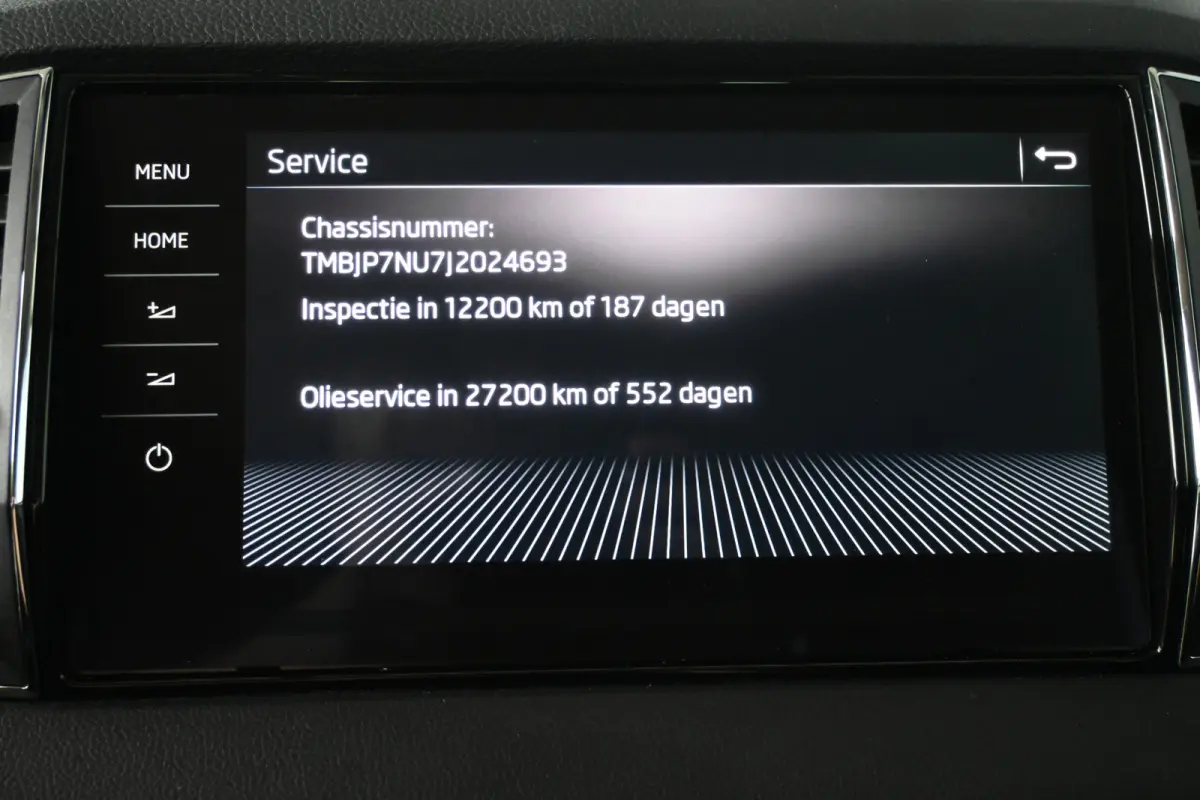 1.0 TSI Ambition Business Automaat Cruise Clima Trekhaak Navigatie CarPlay Goed Onderhouden! Inruil Mogelijk!