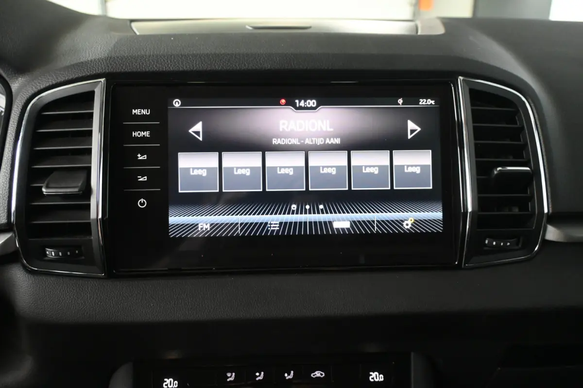 1.0 TSI Ambition Business Automaat Cruise Clima Trekhaak Navigatie CarPlay Goed Onderhouden! Inruil Mogelijk!