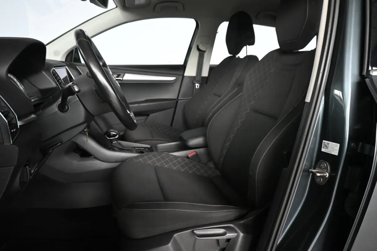 1.0 TSI Ambition Business Automaat Cruise Clima Trekhaak Navigatie CarPlay Goed Onderhouden! Inruil Mogelijk!