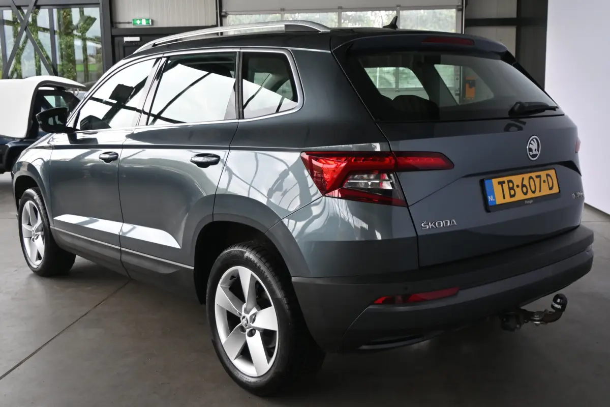 1.0 TSI Ambition Business Automaat Cruise Clima Trekhaak Navigatie CarPlay Goed Onderhouden! Inruil Mogelijk!