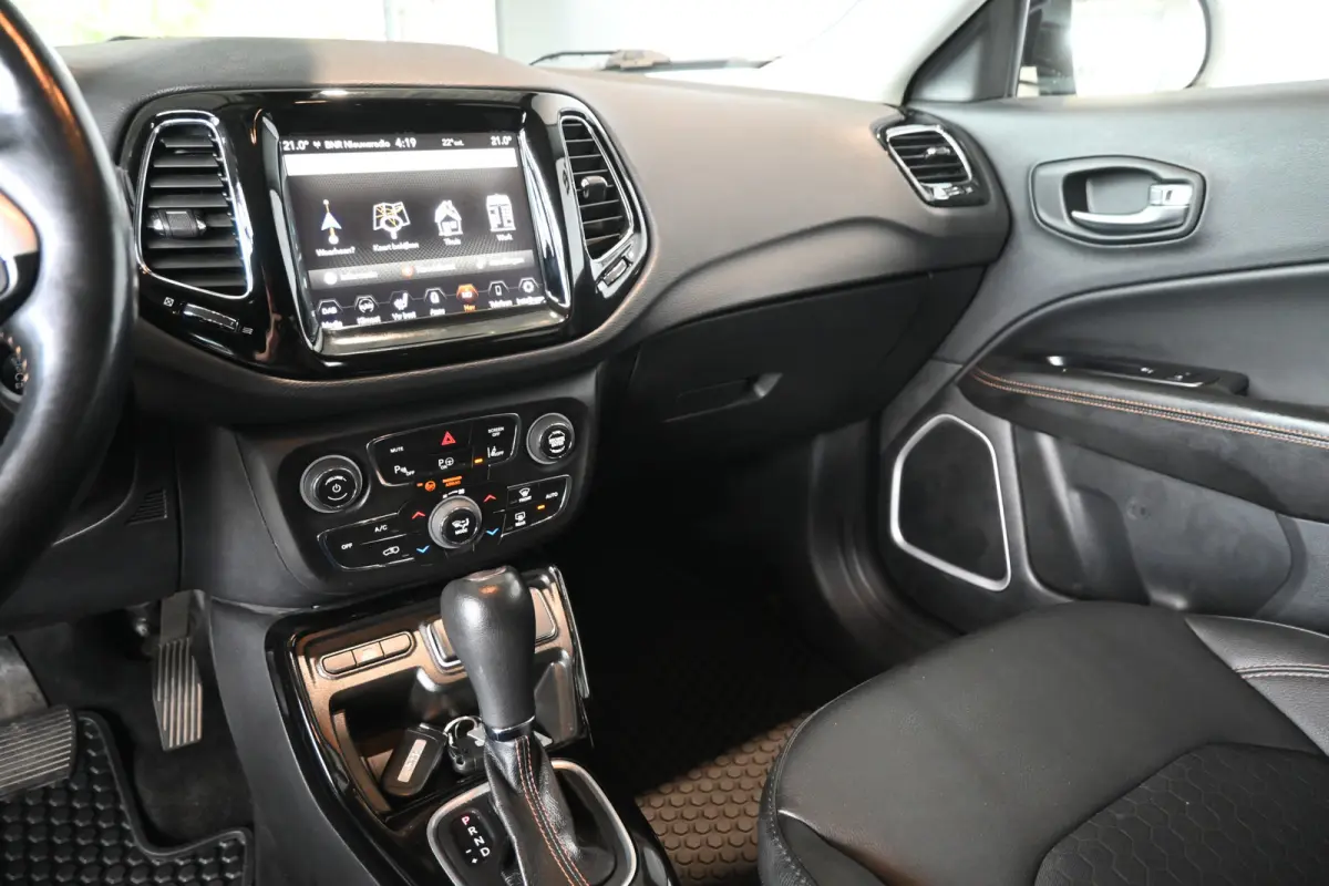 1.3T Limited Automaat Nap! Navigatie Cruise PDC Clima Xenon Stoel / Stuurverwarming 1e Eigenaar! Inruil Mogelijk!