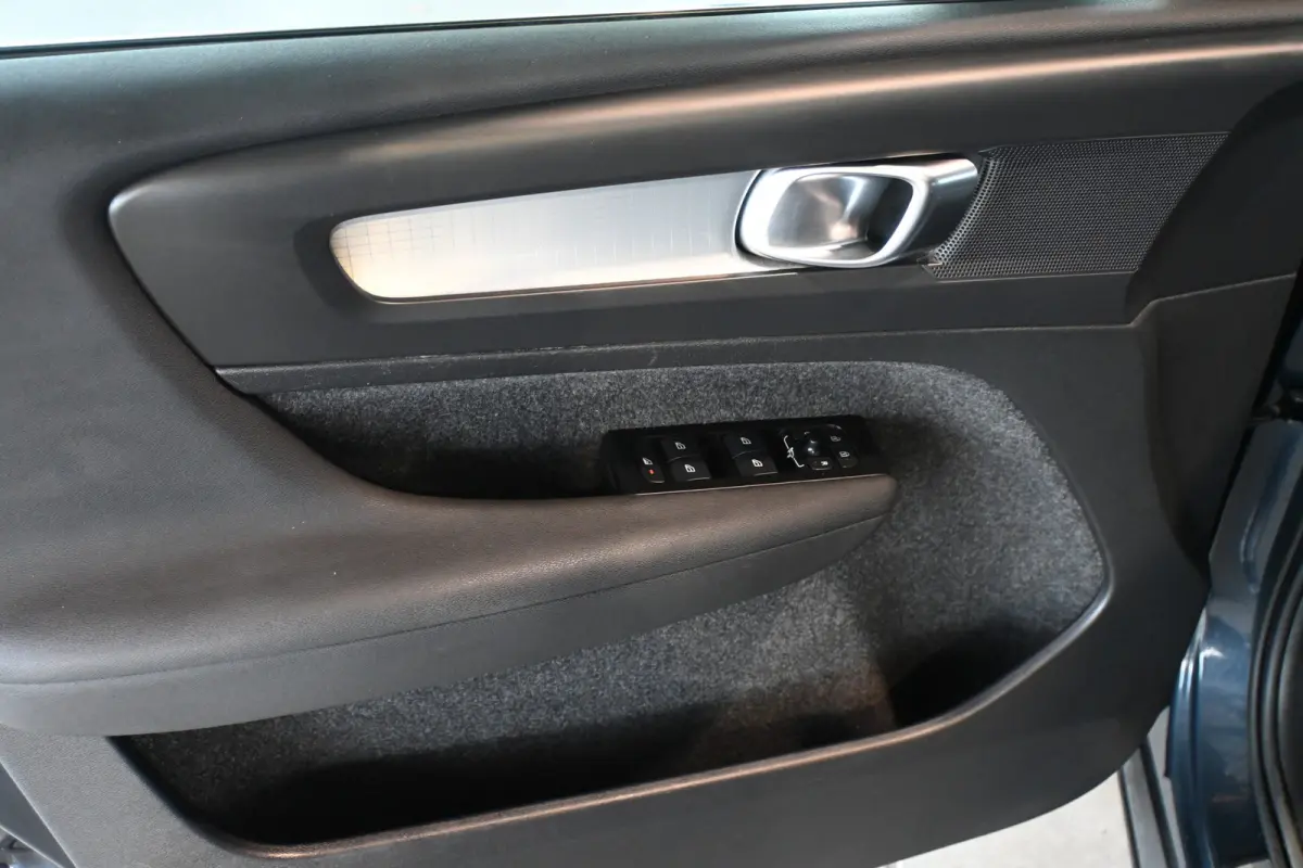 1.5 T5 Inscription Clima Cruise CarPlay Trekhaak PDC Lane Assist Camera 100% Onderhouden! Inruil Mogelijk!