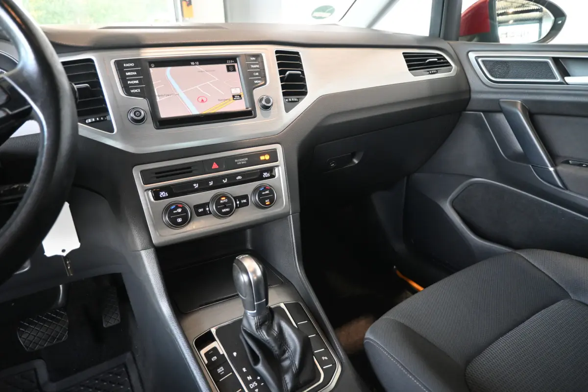 1.0 TSI Automaat Comfortline Clima Cruise control Navigatie Camera PDC Trekhaak 100% onderhouden Inruil mogelijk
