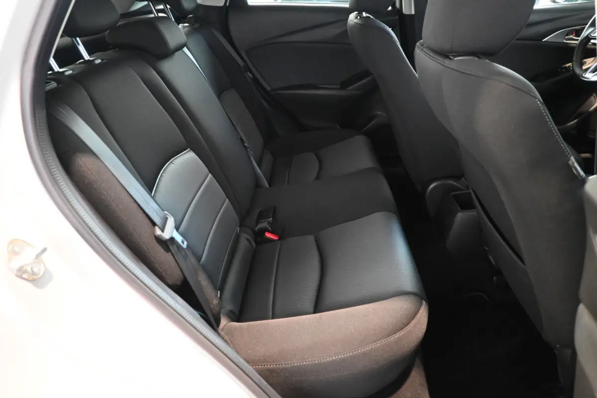 2.0 SkyActiv-G 120 Dynamic Automaat Clima Cruise control Navigatie Licht metaal Inruil mogelijk