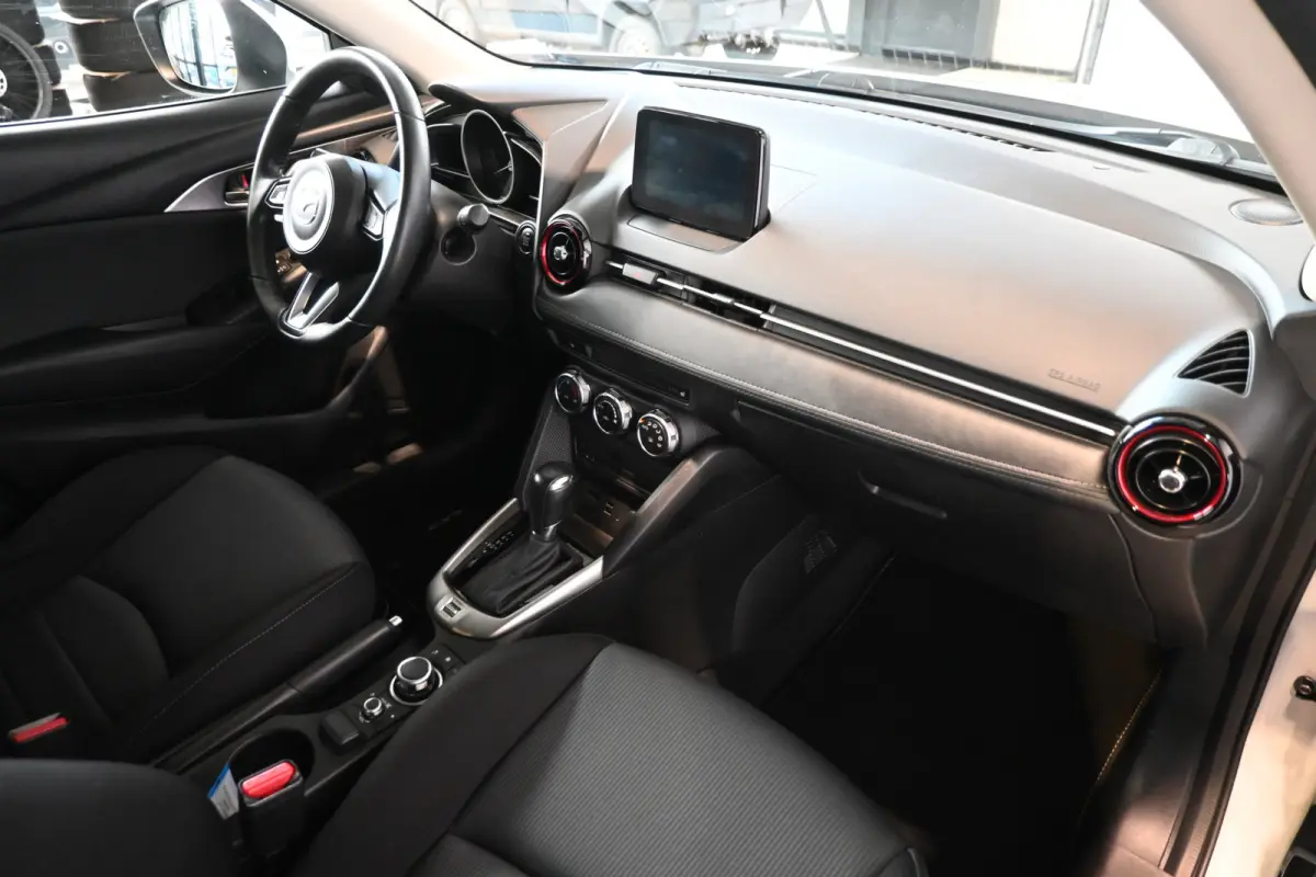 2.0 SkyActiv-G 120 Dynamic Automaat Clima Cruise control Navigatie Licht metaal Inruil mogelijk
