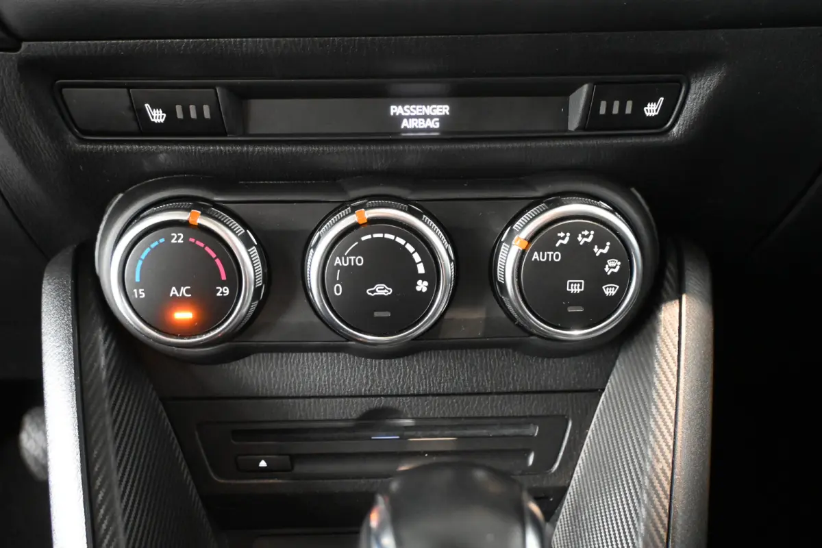 2.0 SkyActiv-G 120 Dynamic Automaat Clima Cruise control Navigatie Licht metaal Inruil mogelijk