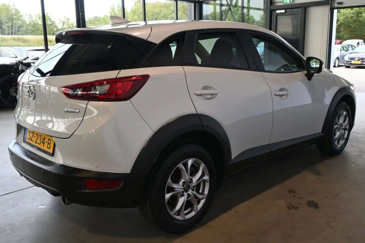 2.0 SkyActiv-G 120 Dynamic Automaat Clima Cruise control Navigatie Licht metaal Inruil mogelijk