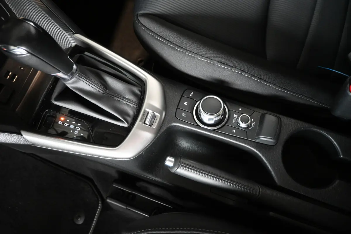 2.0 SkyActiv-G 120 Dynamic Automaat Clima Cruise control Navigatie Licht metaal Inruil mogelijk