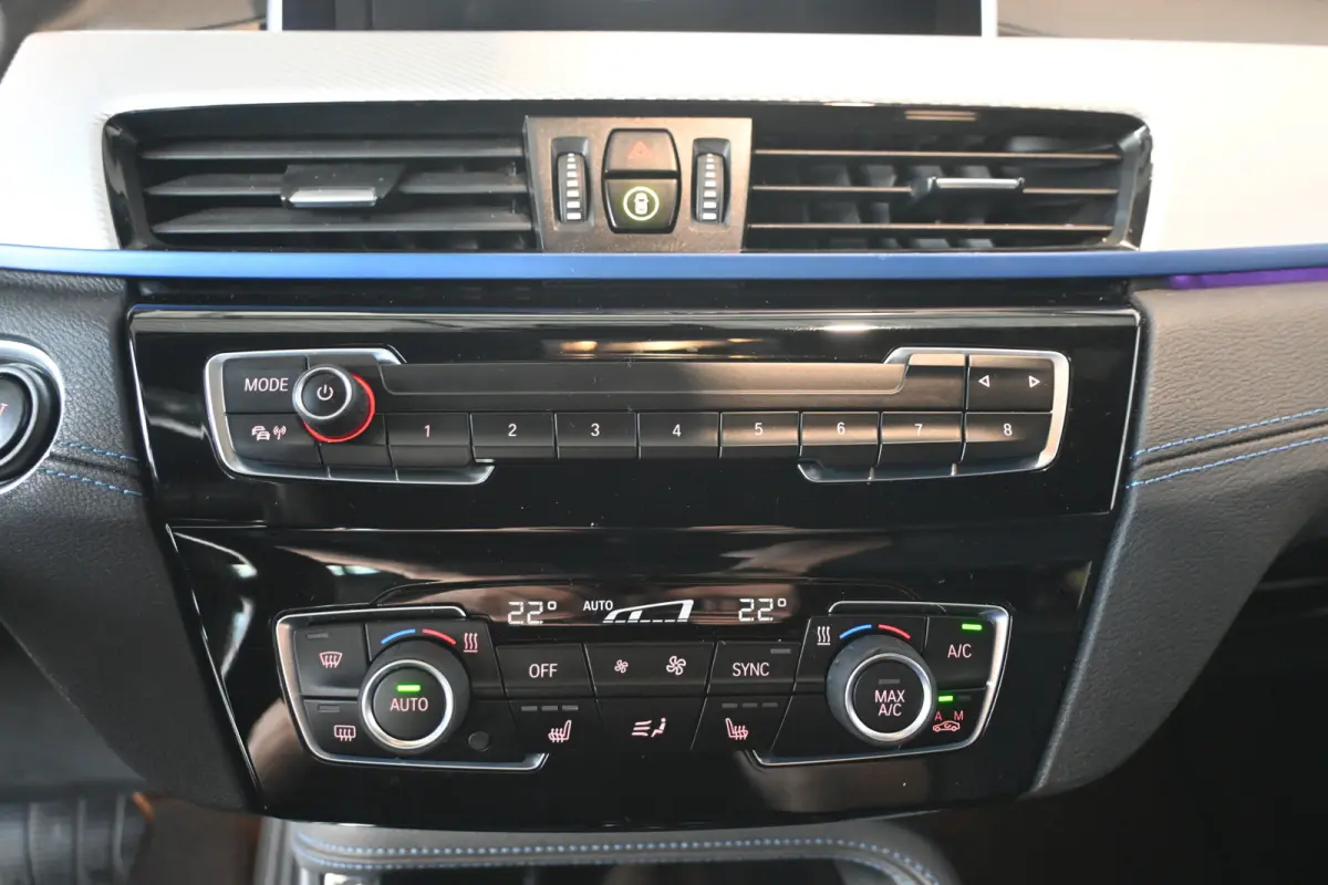 sDrive18i High Executive M-Sport Automaat Led Clima Cruise Leder Navigatie Stoelverwarming 100% Onderhouden! Inruil Mogelijk!