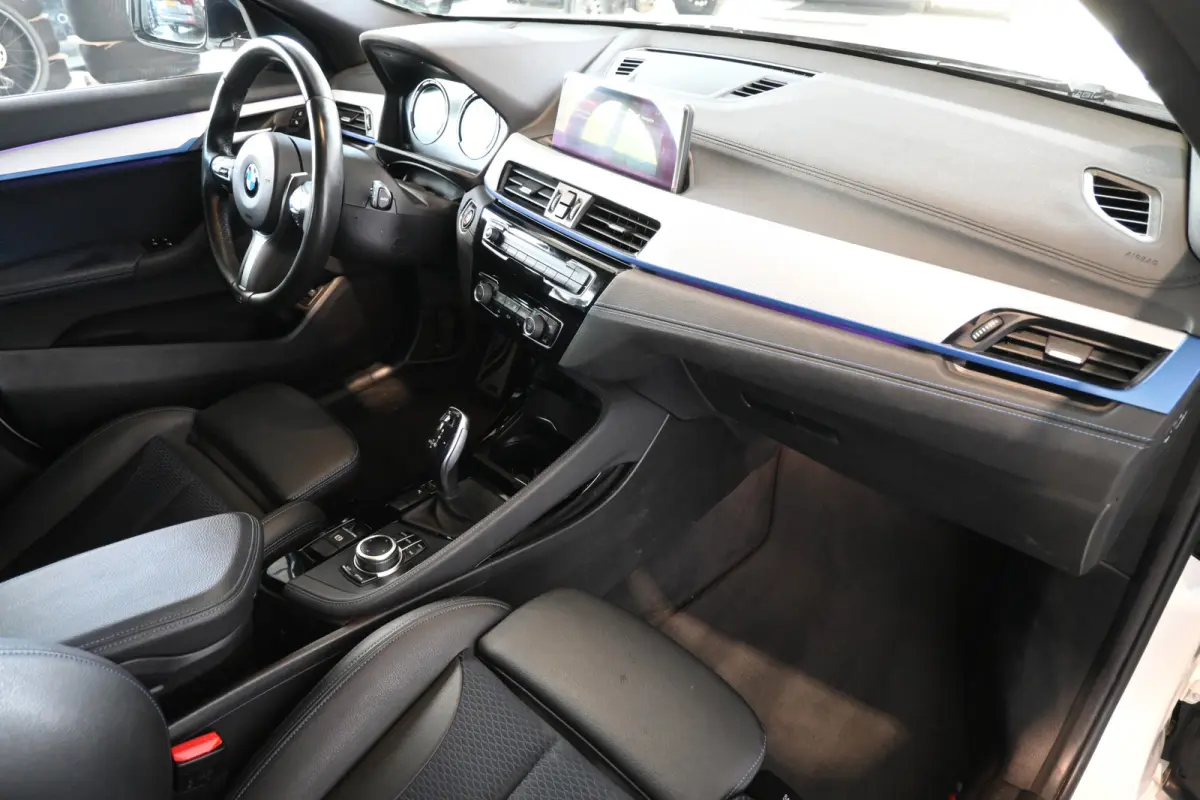 sDrive18i High Executive M-Sport Automaat Led Clima Cruise Leder Navigatie Stoelverwarming 100% Onderhouden! Inruil Mogelijk!