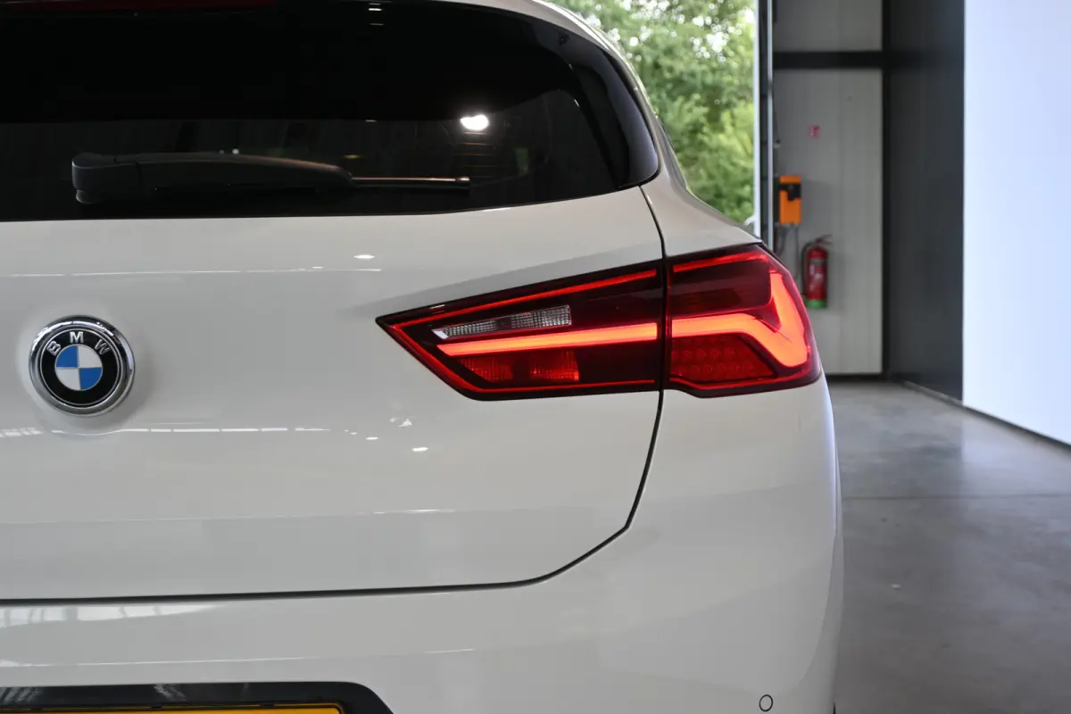 sDrive18i High Executive M-Sport Automaat Led Clima Cruise Leder Navigatie Stoelverwarming 100% Onderhouden! Inruil Mogelijk!