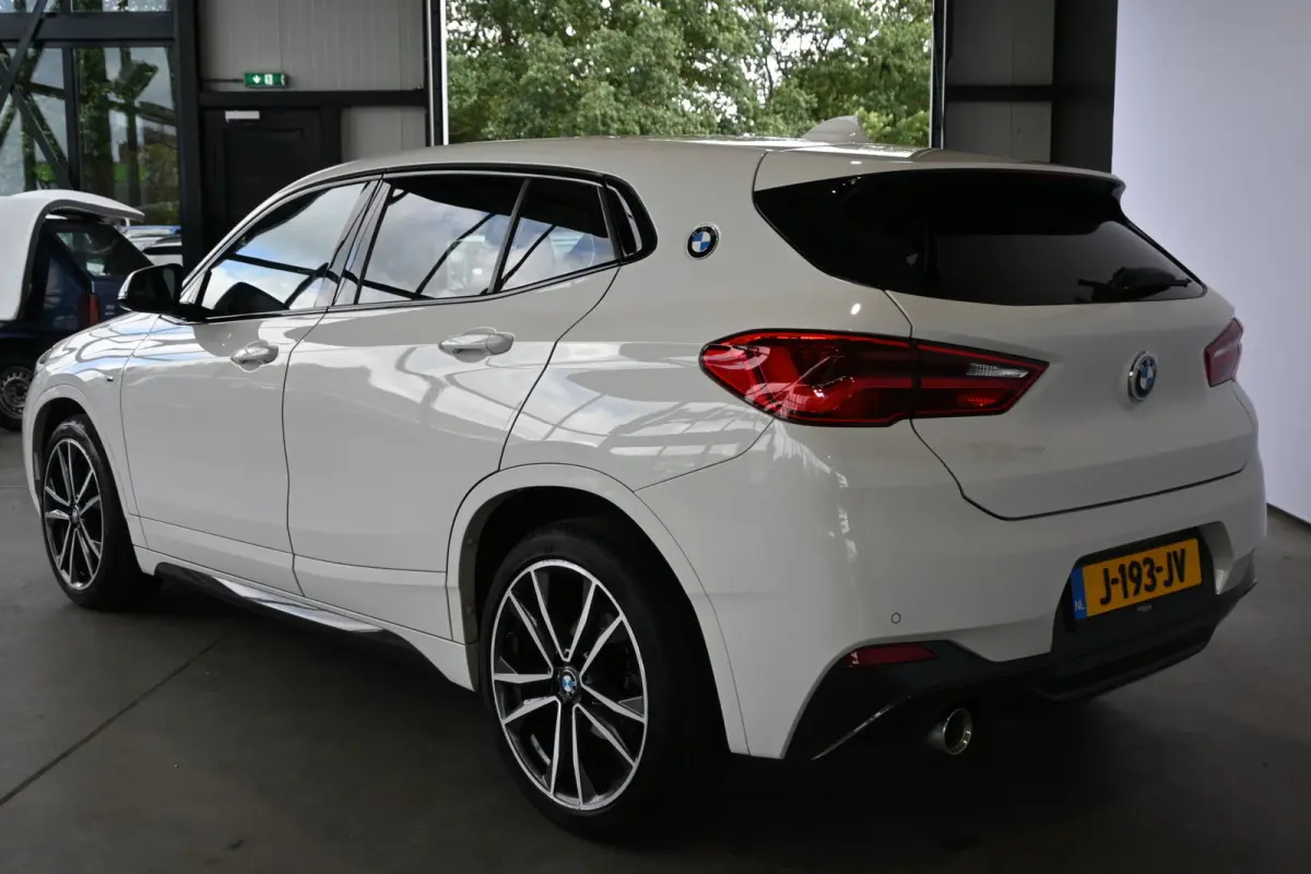 sDrive18i High Executive M-Sport Automaat Led Clima Cruise Leder Navigatie Stoelverwarming 100% Onderhouden! Inruil Mogelijk!