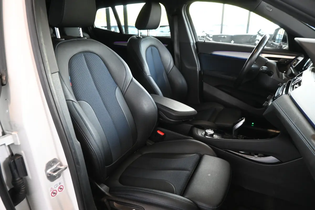 sDrive18i High Executive M-Sport Automaat Led Clima Cruise Leder Navigatie Stoelverwarming 100% Onderhouden! Inruil Mogelijk!