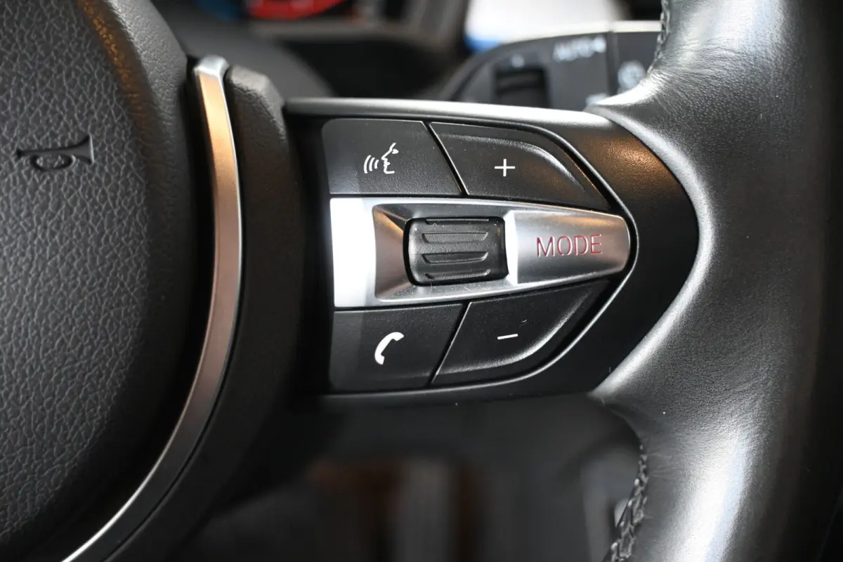 sDrive18i High Executive M-Sport Automaat Led Clima Cruise Leder Navigatie Stoelverwarming 100% Onderhouden! Inruil Mogelijk!