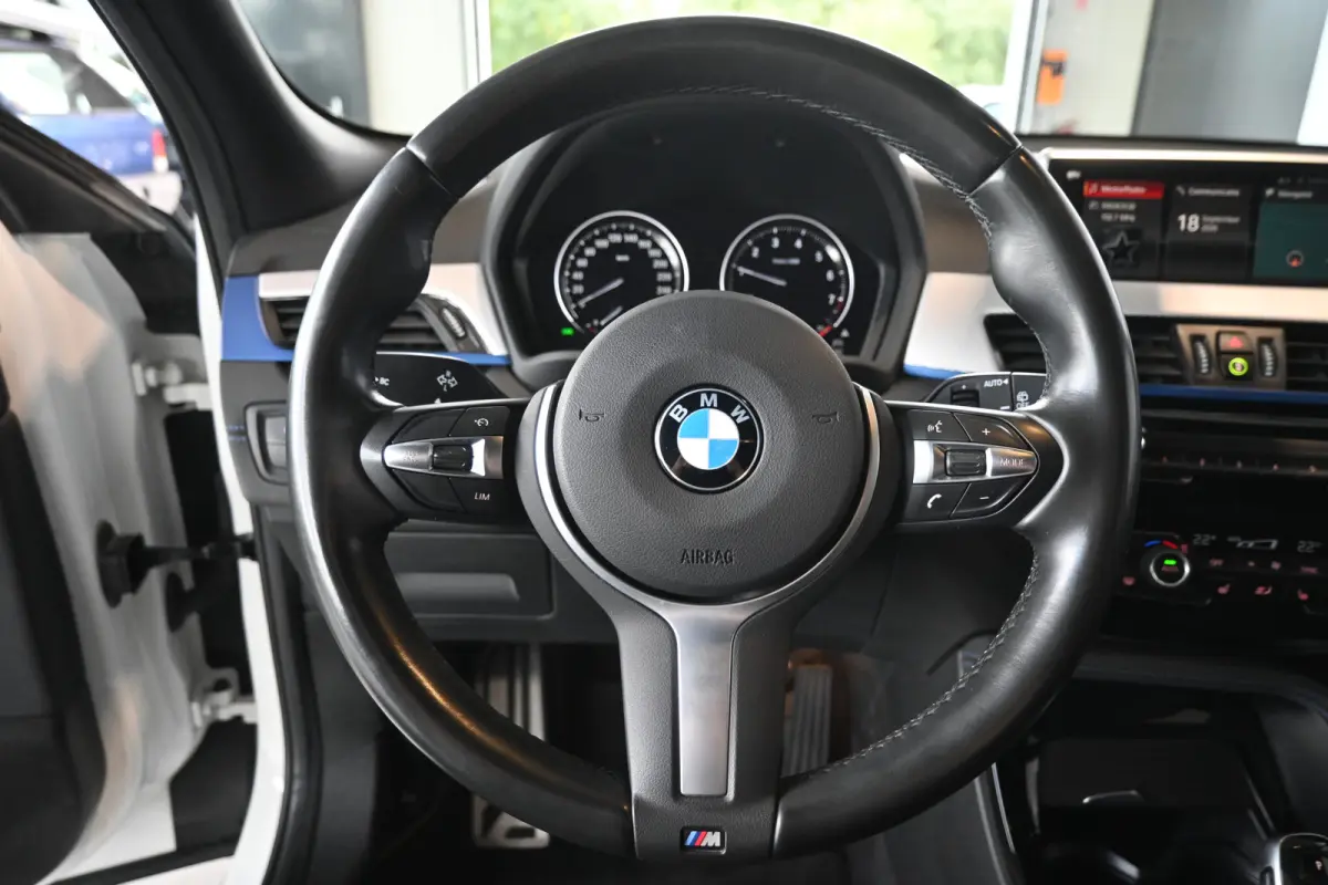 sDrive18i High Executive M-Sport Automaat Led Clima Cruise Leder Navigatie Stoelverwarming 100% Onderhouden! Inruil Mogelijk!