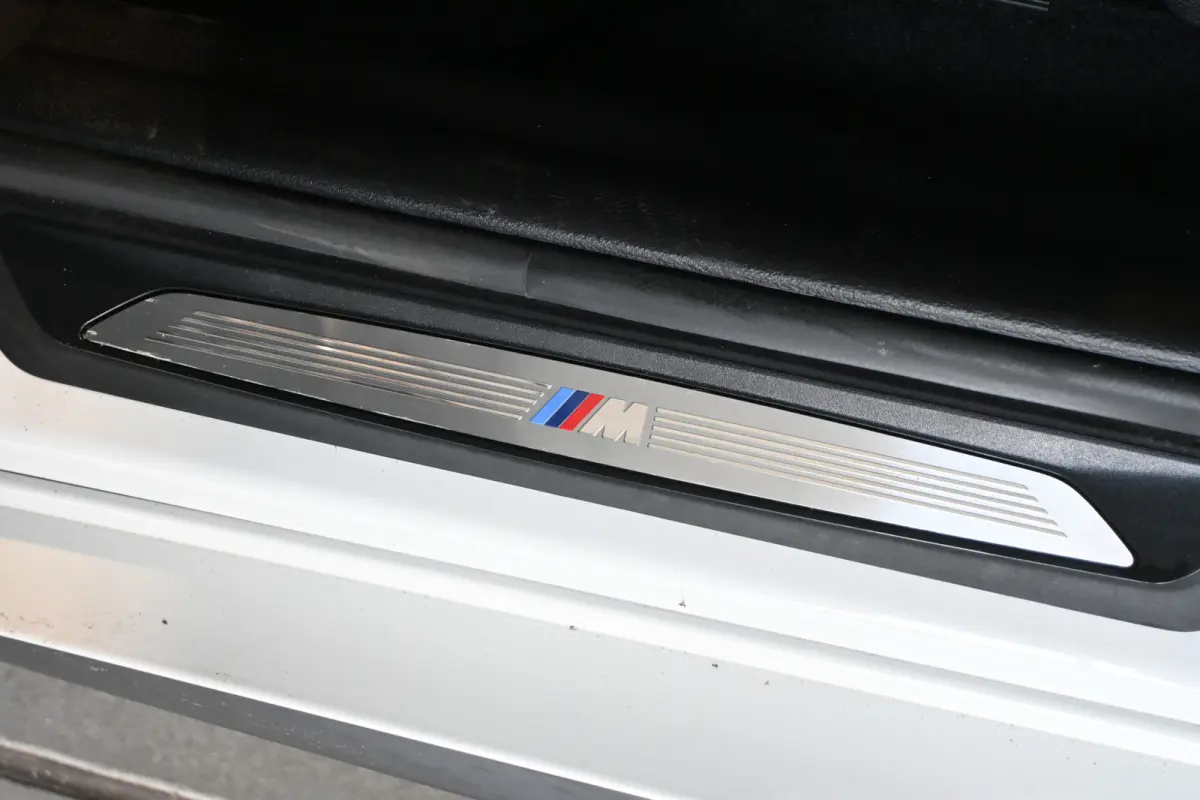 sDrive18i High Executive M-Sport Automaat Led Clima Cruise Leder Navigatie Stoelverwarming 100% Onderhouden! Inruil Mogelijk!