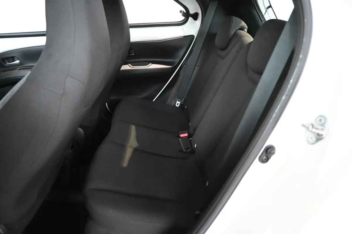 1.0 VVT-i MT Play Nap! Airco Adaptieve Cruise Camera CarPlay 1e Eigenaar! Inruil Mogelijk!