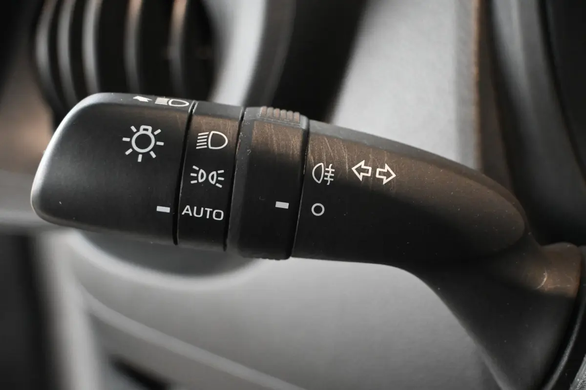 1.0 VVT-i MT Play Nap! Airco Adaptieve Cruise Camera CarPlay 1e Eigenaar! Inruil Mogelijk!