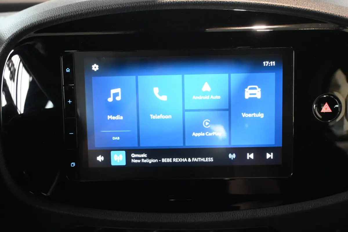 1.0 VVT-i MT Play Nap! Airco Adaptieve Cruise Camera CarPlay 1e Eigenaar! Inruil Mogelijk!